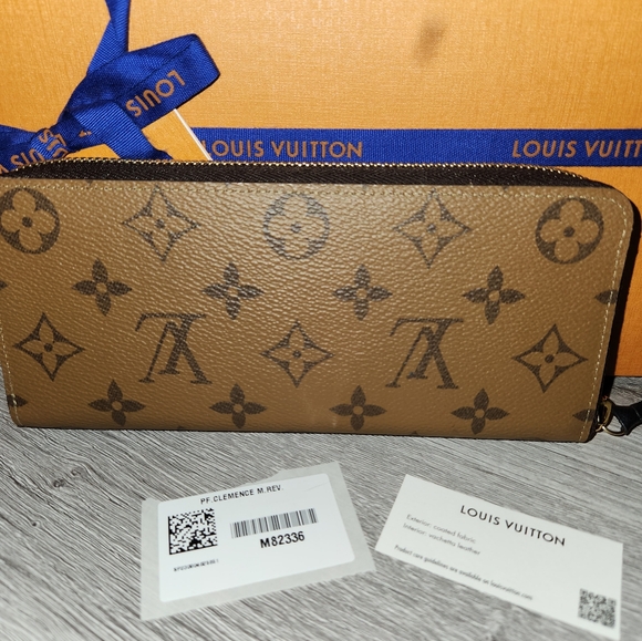 LOUIS VUITTON CLEMENCE ZIP AROUND WALLET - Picture 5 of 9